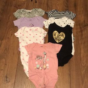 ❌SOLD❌ Carters short sleeve onesie bundle